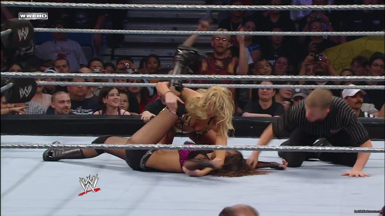 WWE_ECW_02_26_08_Kelly_Kofi_vs_Layla_Santino_mp42375.jpg