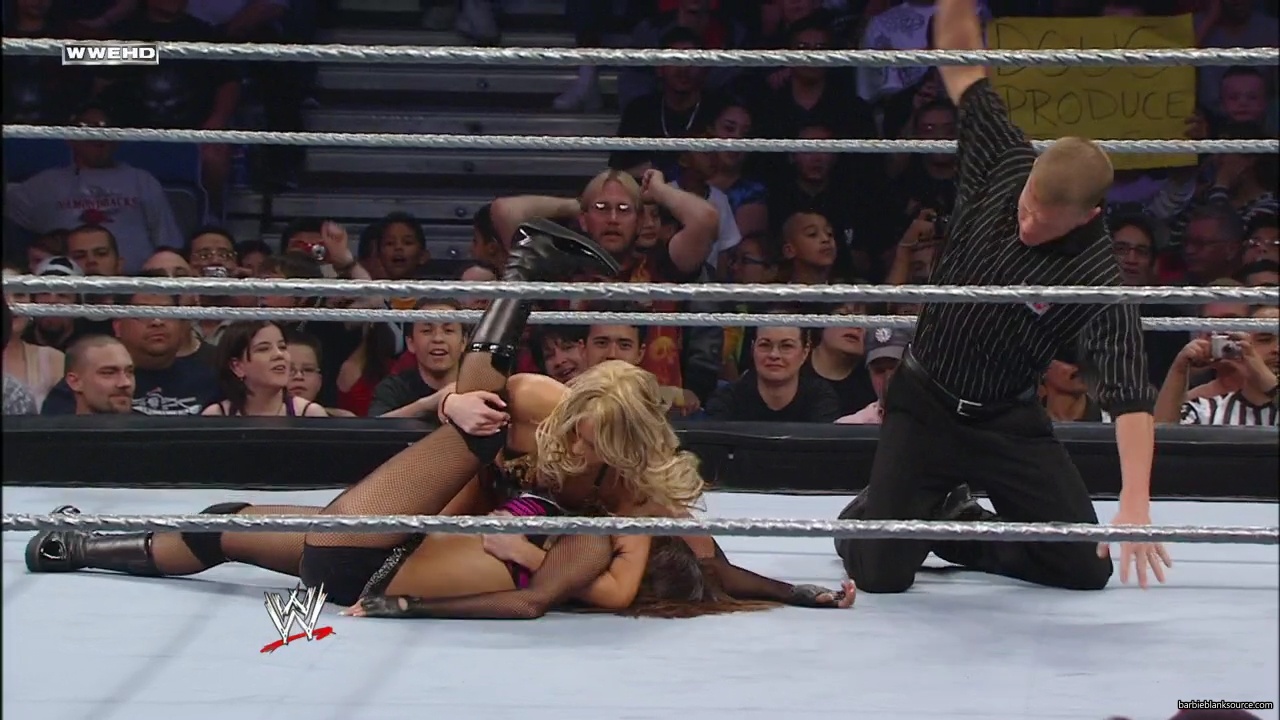 WWE_ECW_02_26_08_Kelly_Kofi_vs_Layla_Santino_mp42376.jpg