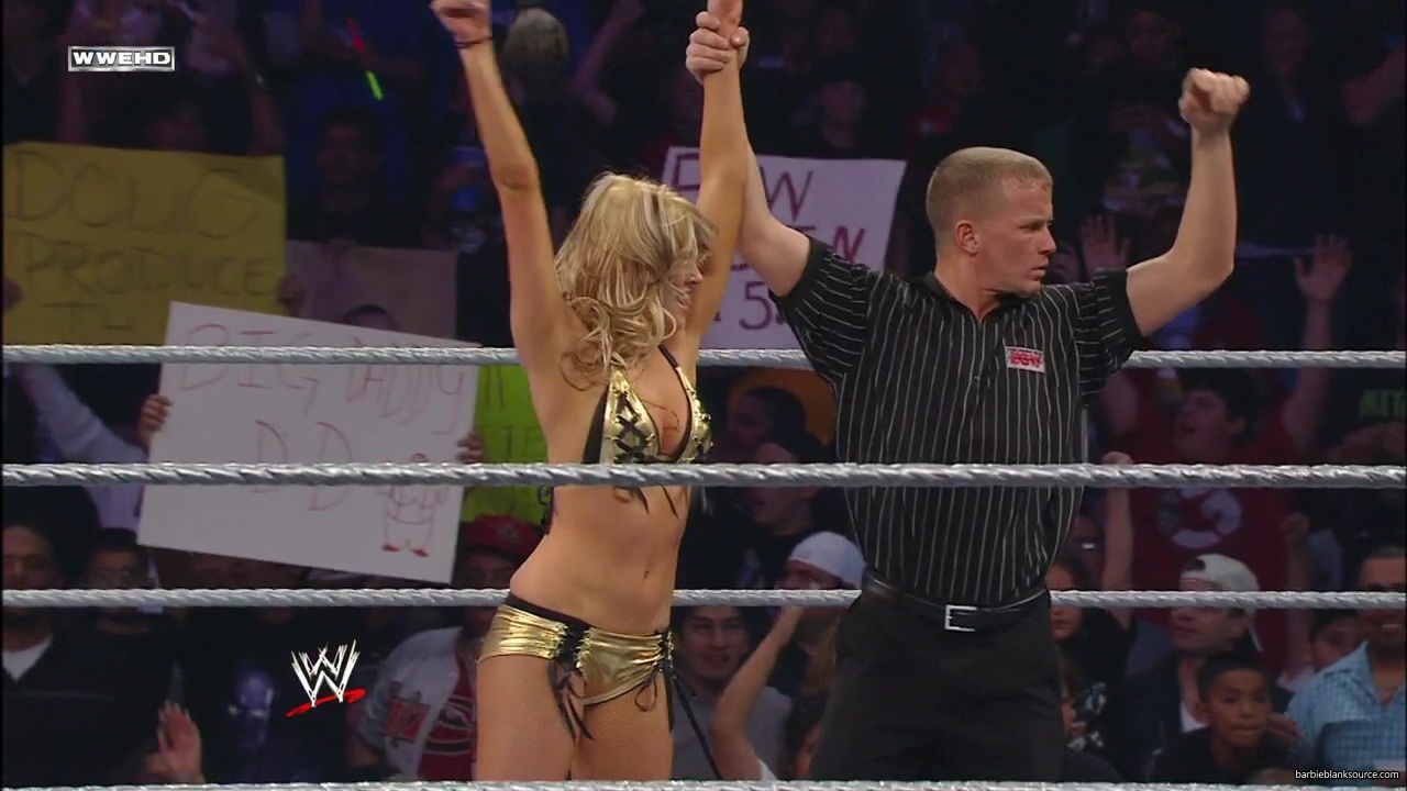 WWE_ECW_02_26_08_Kelly_Kofi_vs_Layla_Santino_mp42384.jpg