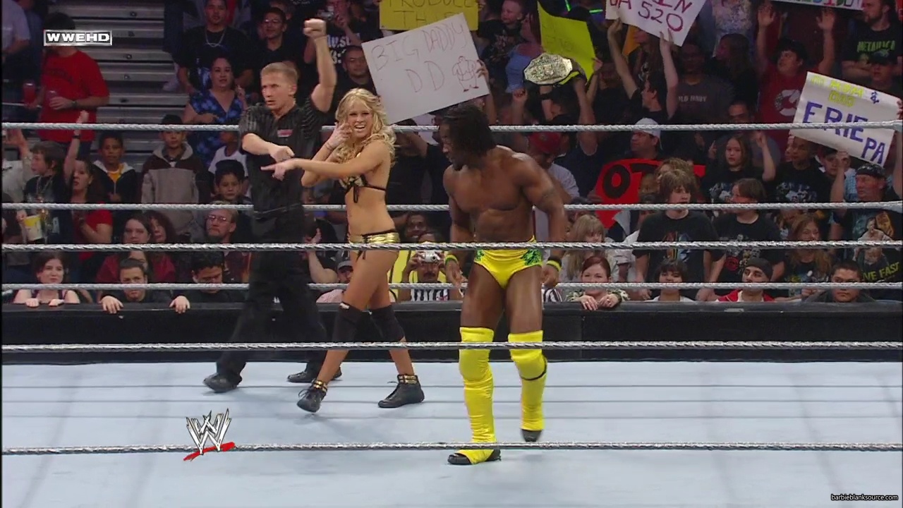 WWE_ECW_02_26_08_Kelly_Kofi_vs_Layla_Santino_mp42395.jpg