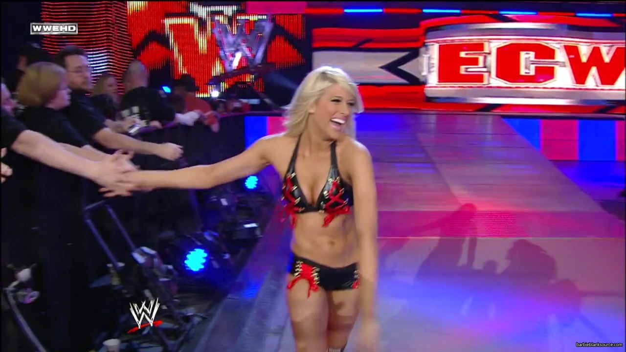 WWE_ECW_03_25_08_Kelly_Richards_vs_Knox_Layla_mp42693.jpg