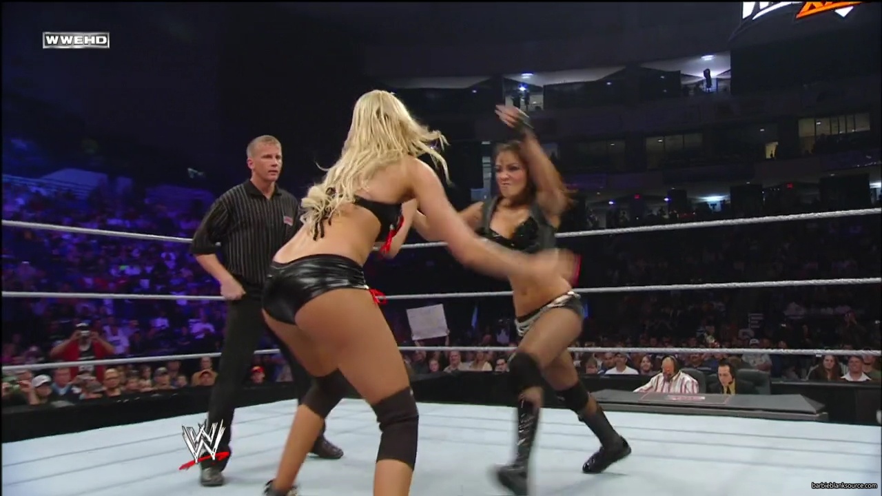 WWE_ECW_03_25_08_Kelly_Richards_vs_Knox_Layla_mp42725.jpg