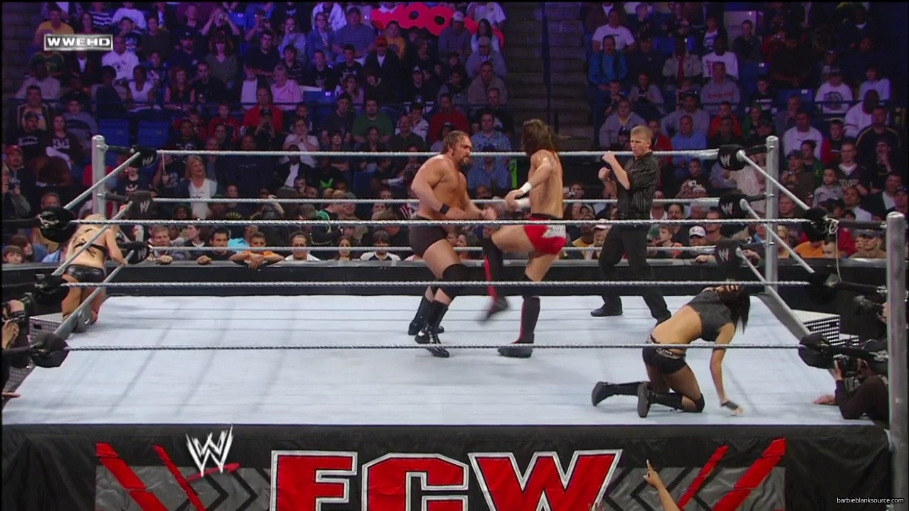 WWE_ECW_03_25_08_Kelly_Richards_vs_Knox_Layla_mp42833.jpg