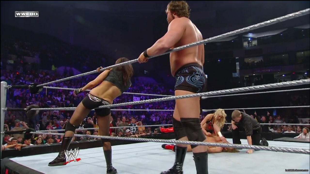 WWE_ECW_03_25_08_Kelly_Richards_vs_Knox_Layla_mp42892.jpg