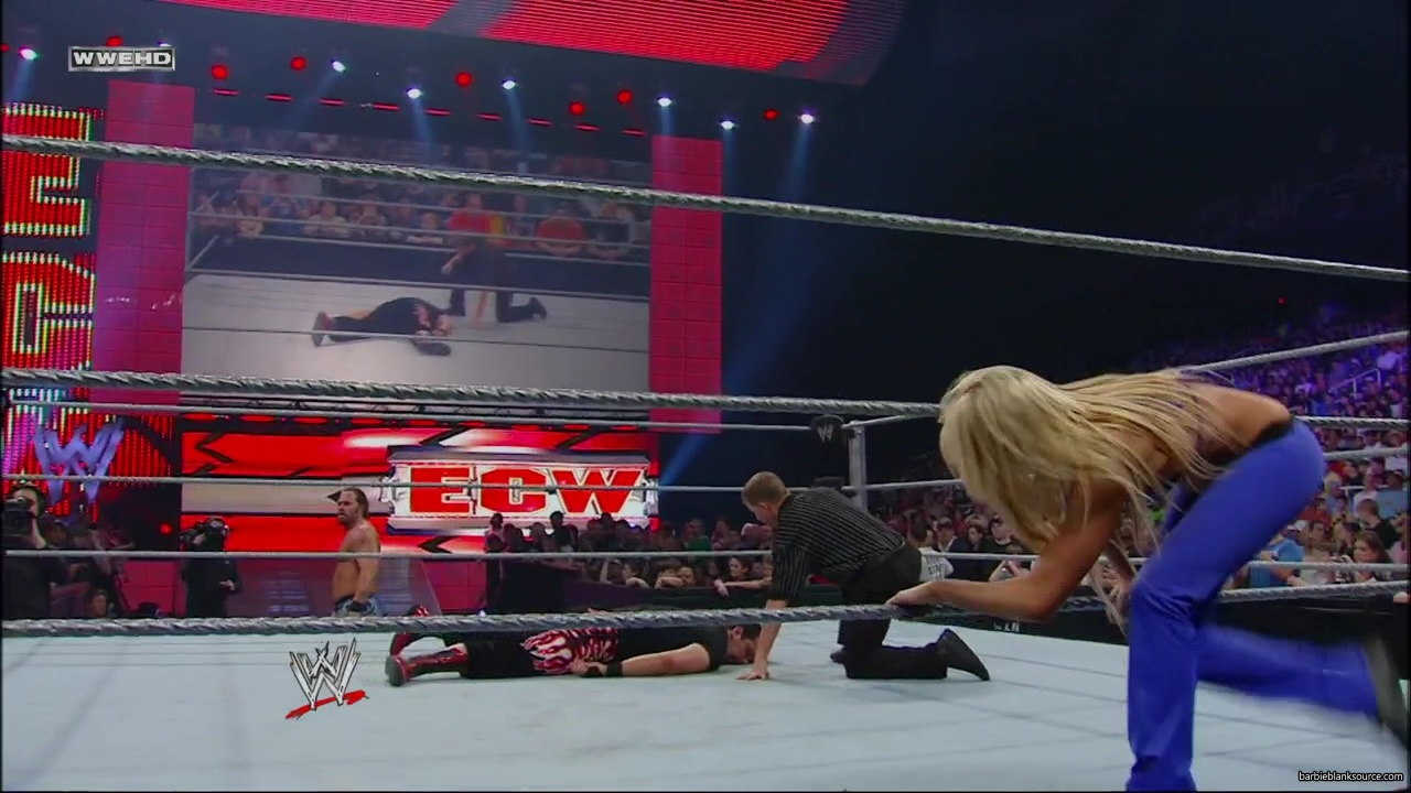 WWE_ECW_04_22_08_Dreamer_Kelly_vs_Knox_Layla_mp40324.jpg