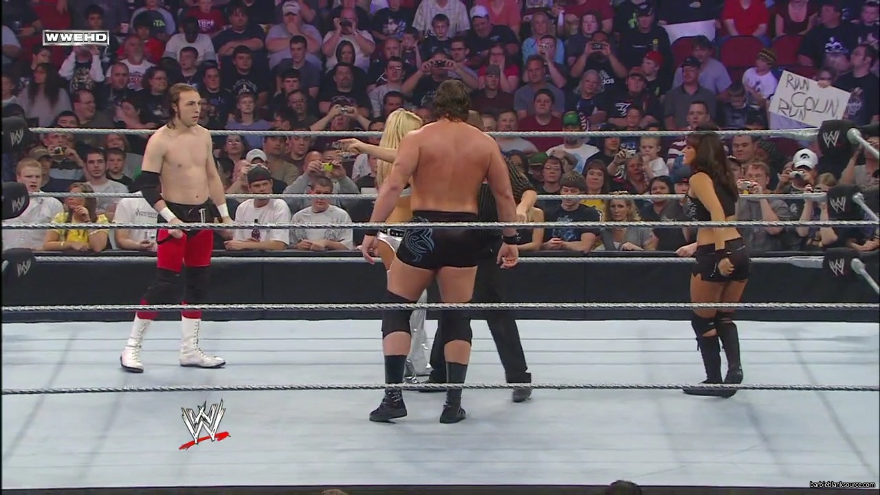 WWE_ECW_05_20_08_Colin_Kelly_vs_Knox_Layla_mp40109.jpg