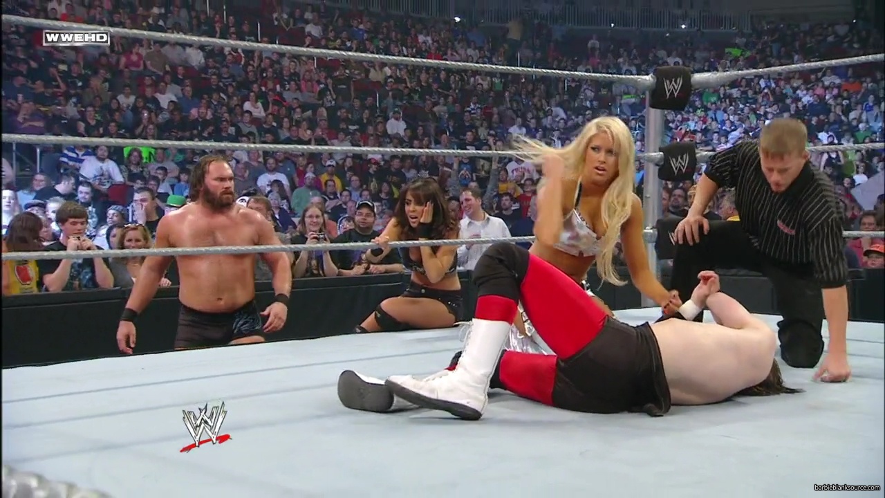 WWE_ECW_05_20_08_Colin_Kelly_vs_Knox_Layla_mp40213.jpg