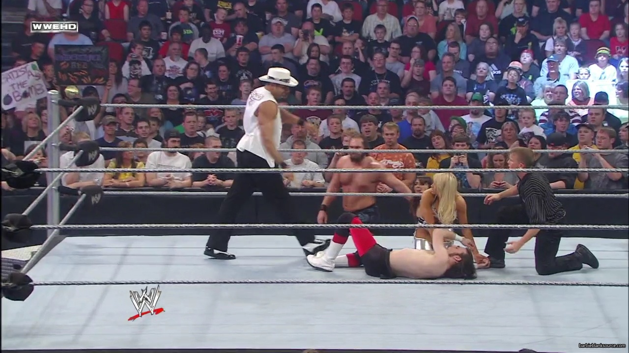 WWE_ECW_05_20_08_Colin_Kelly_vs_Knox_Layla_mp40217.jpg