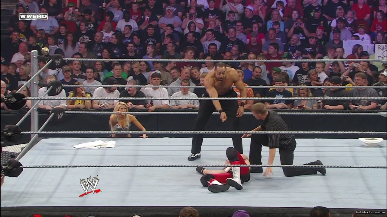 WWE_ECW_05_20_08_Colin_Kelly_vs_Knox_Layla_mp40265.jpg