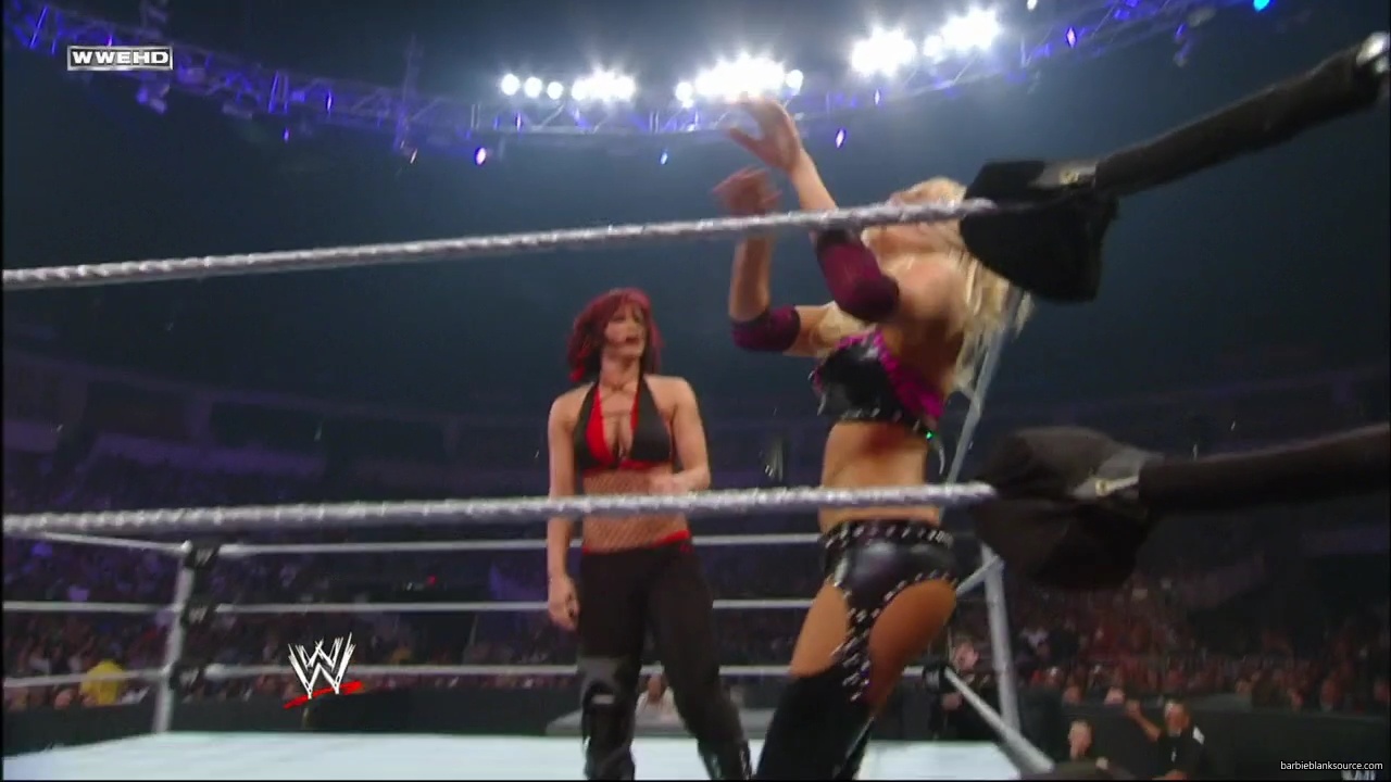 WWE_ECW_06_10_08_Kelly_vs_Victoria_mp40425.jpg