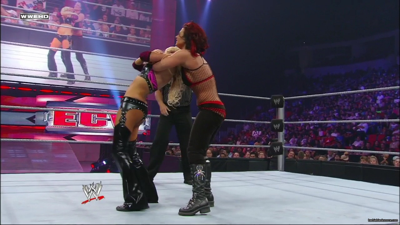 WWE_ECW_06_10_08_Kelly_vs_Victoria_mp40533.jpg