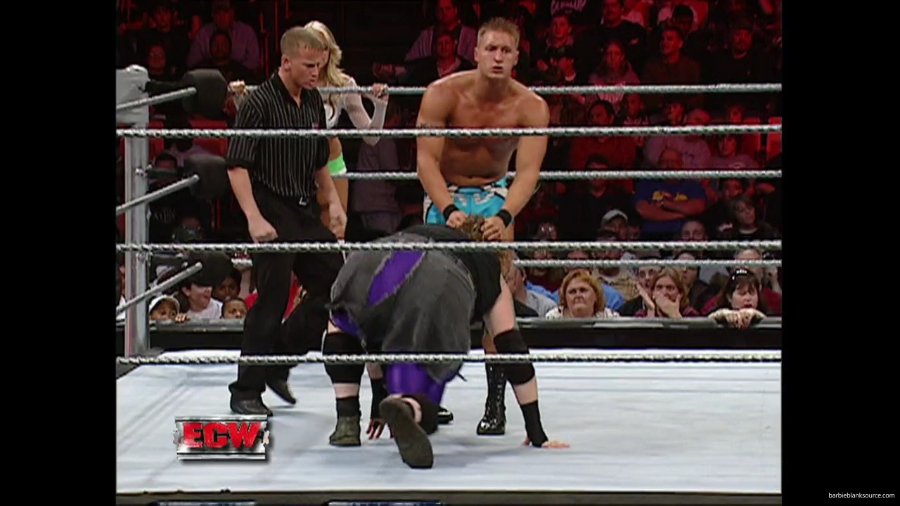 WWE_ECW_12_06_07_Balls_Kelly_vs_Kenny_Victoria_mp42032.jpg
