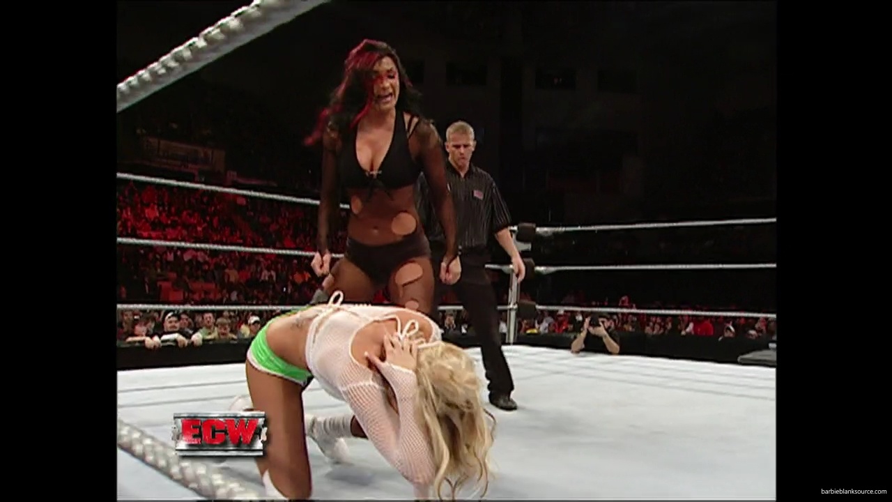 WWE_ECW_12_06_07_Balls_Kelly_vs_Kenny_Victoria_mp42066.jpg