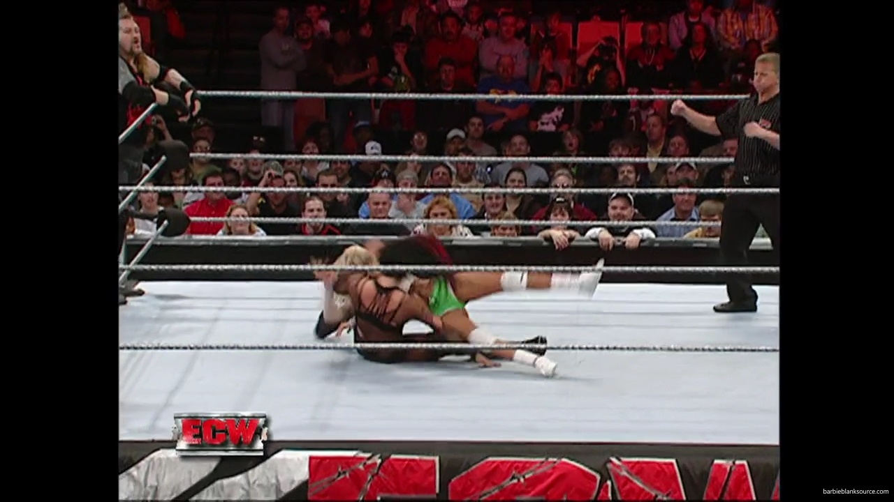 WWE_ECW_12_06_07_Balls_Kelly_vs_Kenny_Victoria_mp42079.jpg