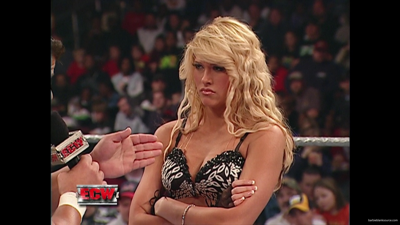 WWE_ECW_01_16_07_Kelly_Ringside_mp40282.jpg