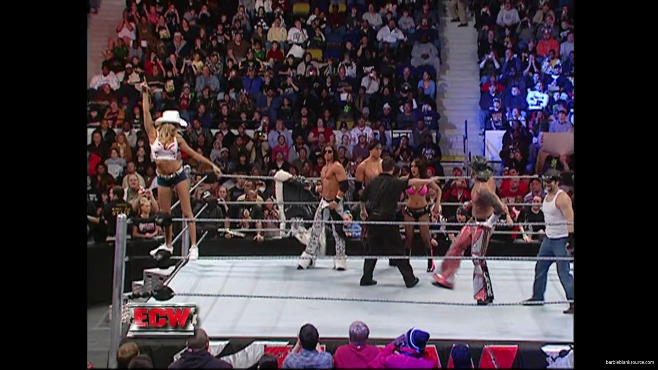 WWE_ECW_01_01_08_Jimmy_Kelly_Shannon_vs_Layla_Morrison_Miz_mp40045.jpg