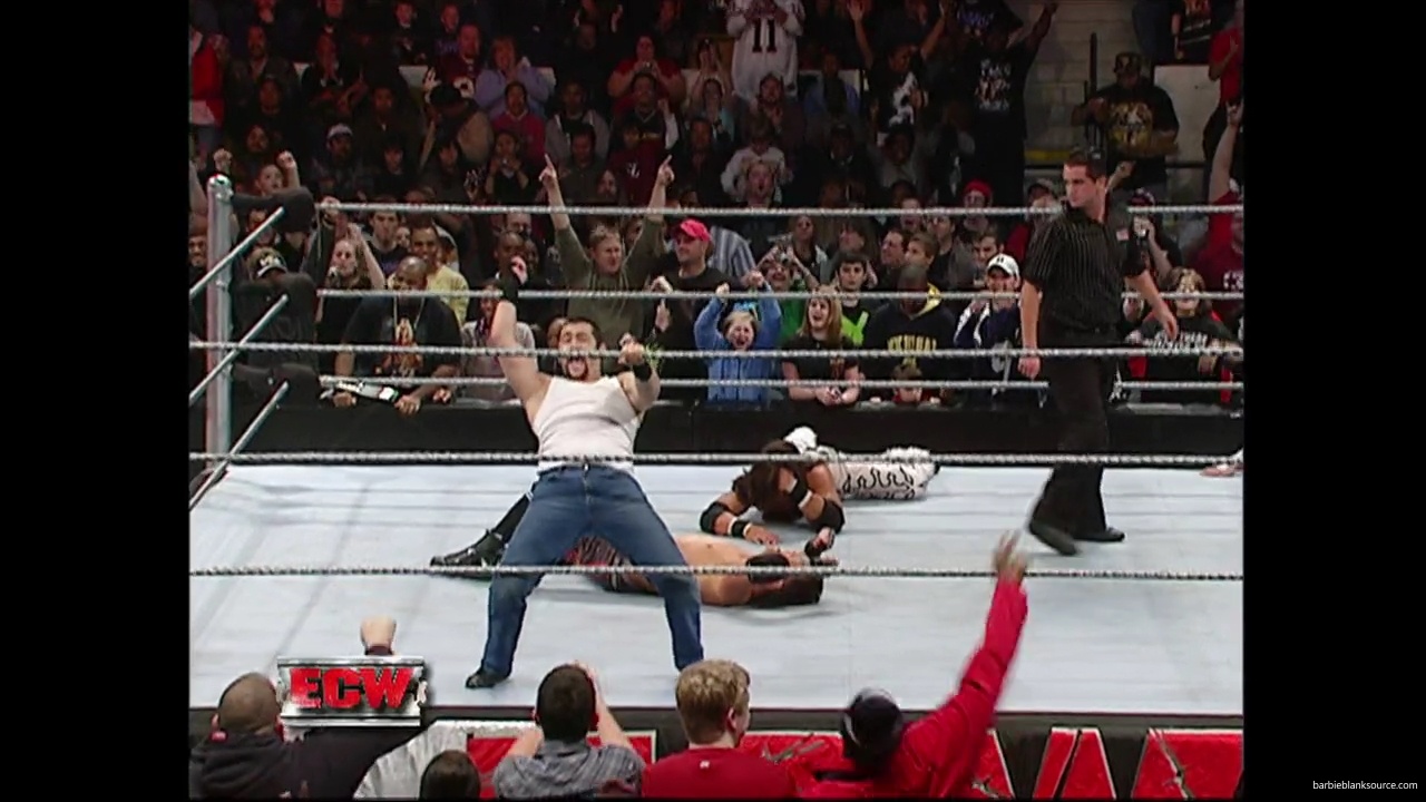 WWE_ECW_01_01_08_Jimmy_Kelly_Shannon_vs_Layla_Morrison_Miz_mp40431.jpg