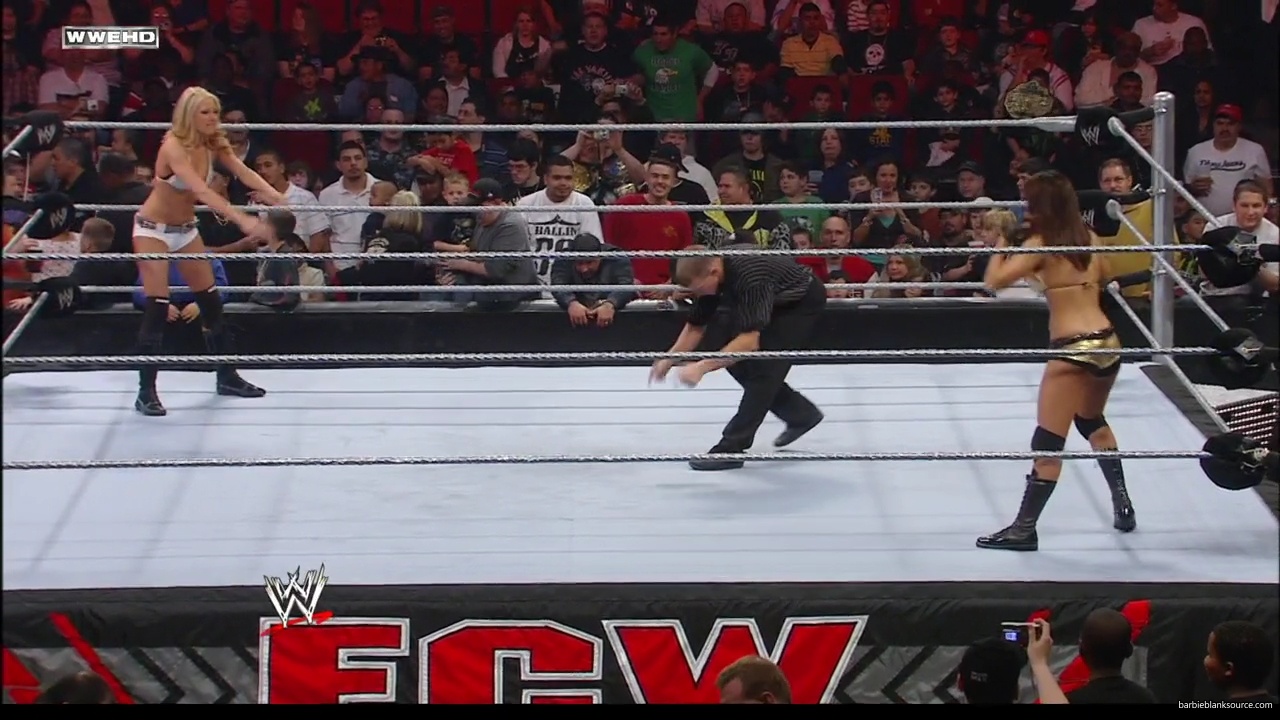 WWE_ECW_02_12_08_Kelly_vs_Layla_mp41635.jpg
