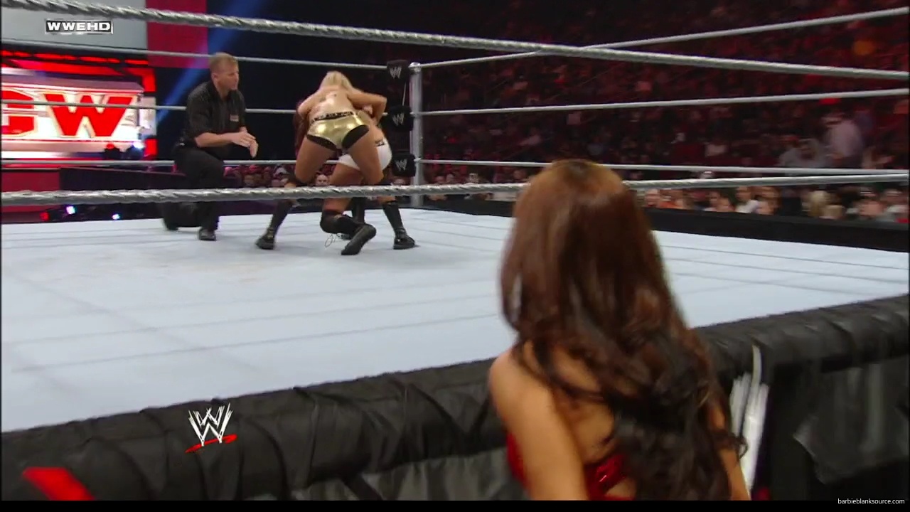 WWE_ECW_02_12_08_Kelly_vs_Layla_mp41690.jpg