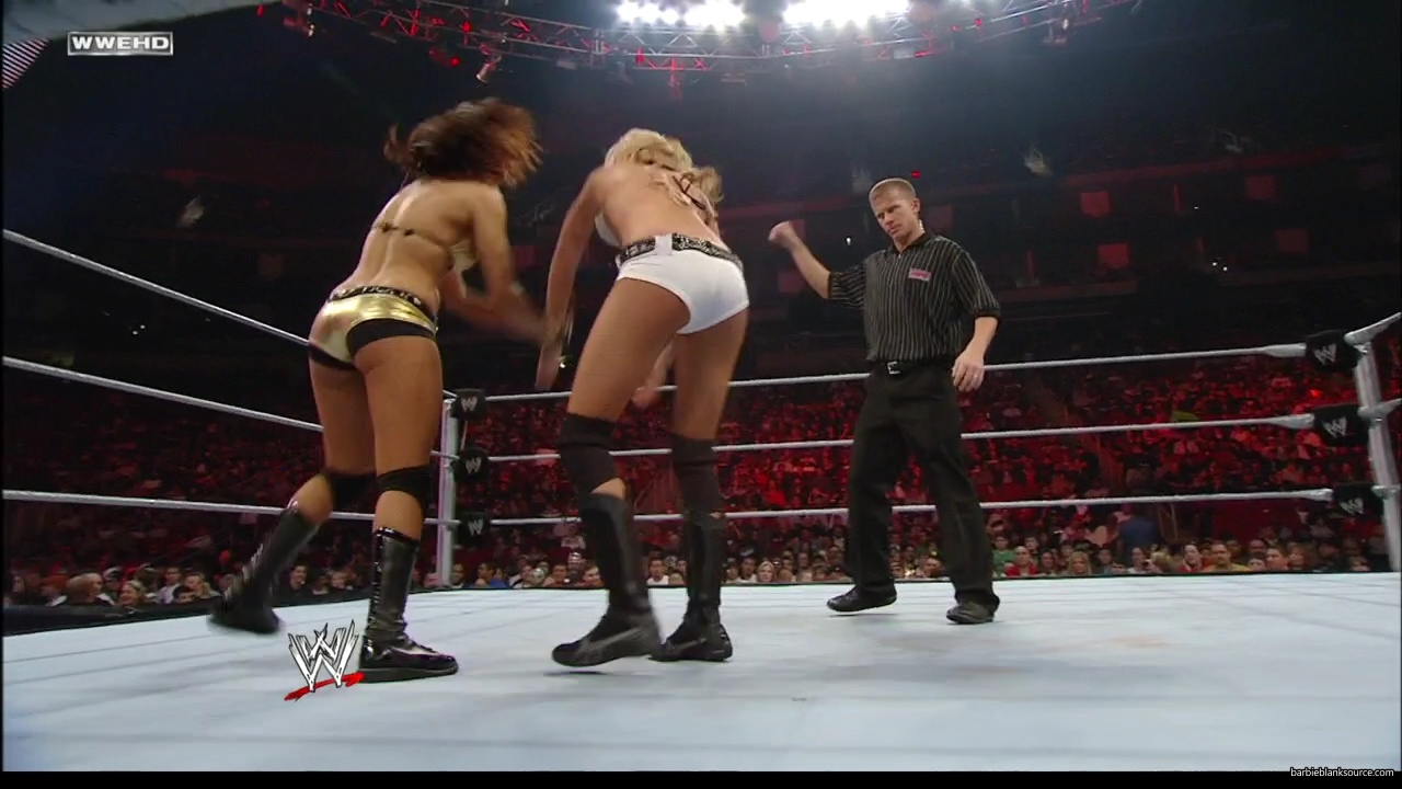 WWE_ECW_02_12_08_Kelly_vs_Layla_mp41834.jpg