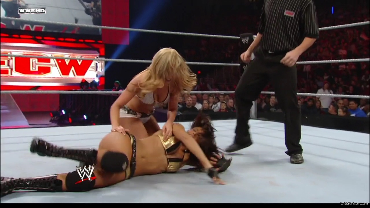 WWE_ECW_02_12_08_Kelly_vs_Layla_mp41868.jpg