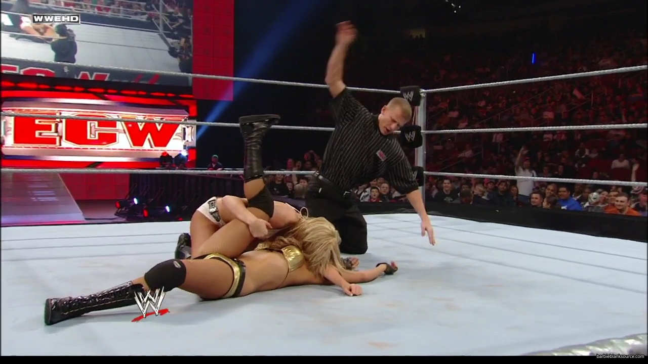 WWE_ECW_02_12_08_Kelly_vs_Layla_mp41870.jpg