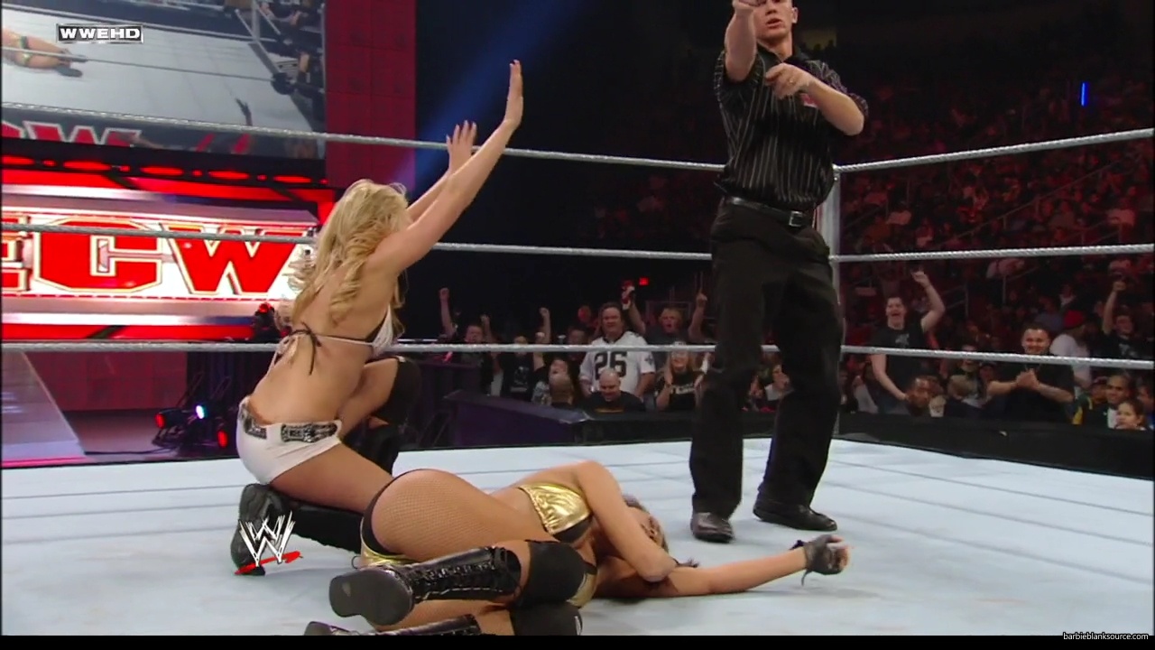 WWE_ECW_02_12_08_Kelly_vs_Layla_mp41873.jpg