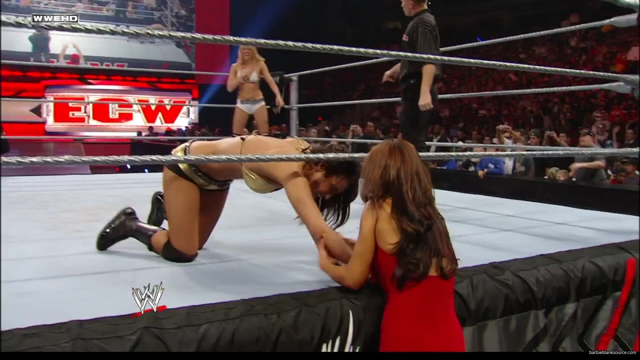 WWE_ECW_02_12_08_Kelly_vs_Layla_mp41888.jpg